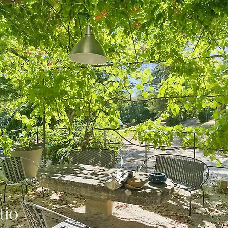 بيت ضيافة Parenthese En Luberon